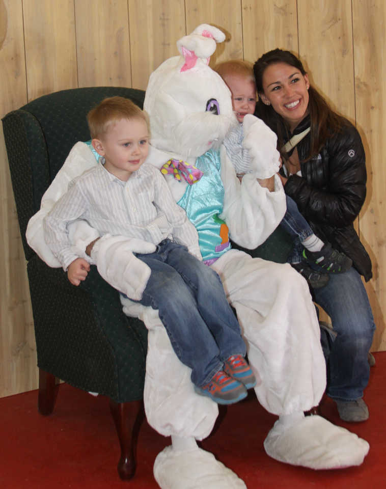 Peninsula Center Mall hosts Easter Bunny & prize filled egg hunt,