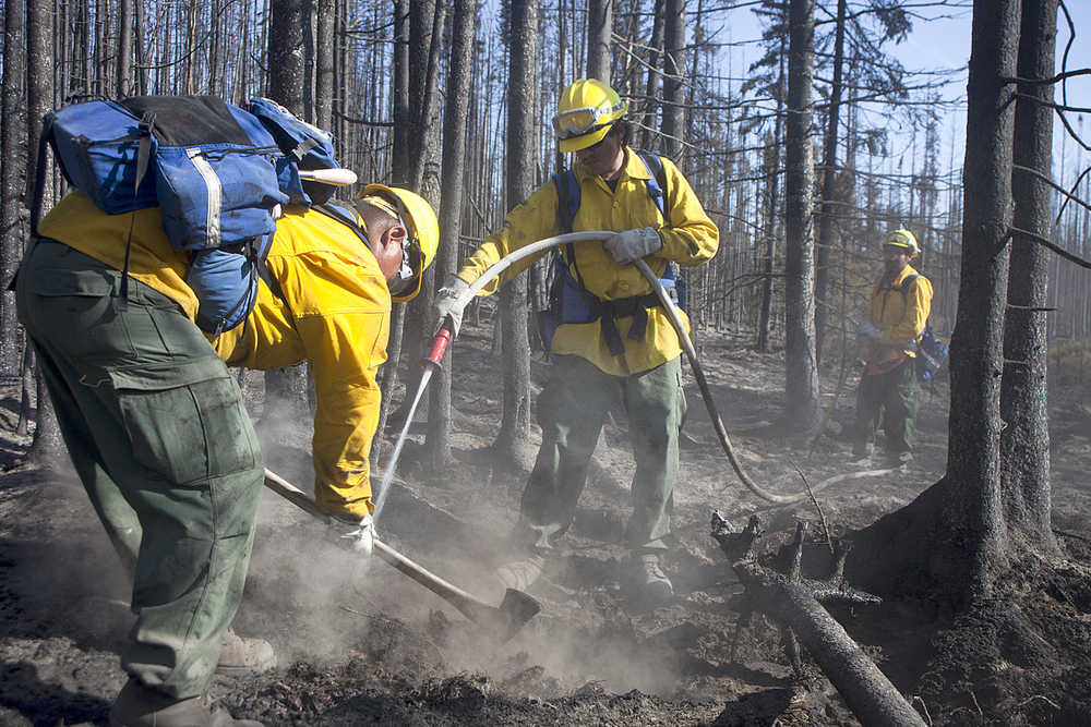 Card Street fire moves east into Skilak area