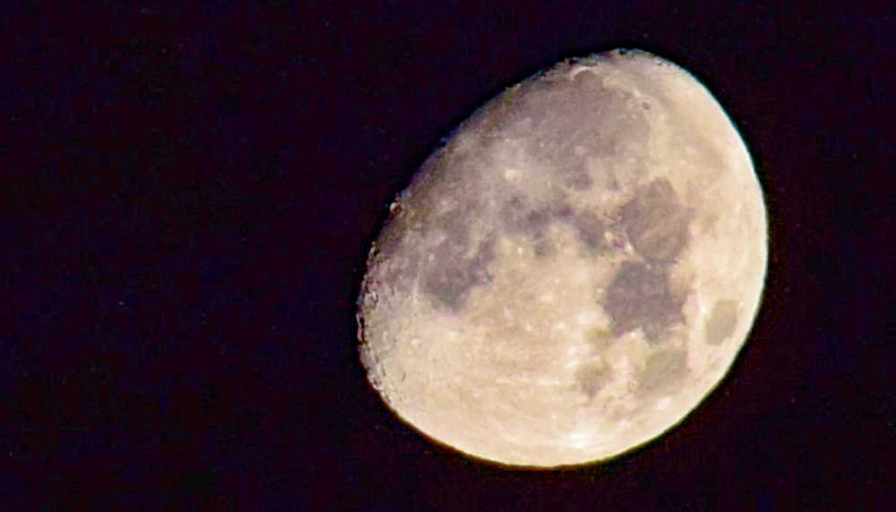 The low light pollution on the Kenai Peninsula allows for great photos of our nightscape. (Photo by Rebecca Uta)