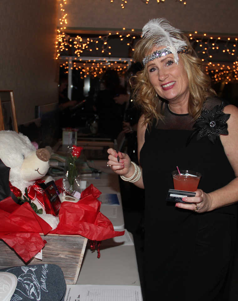 Roaring 20's raises fun and funds