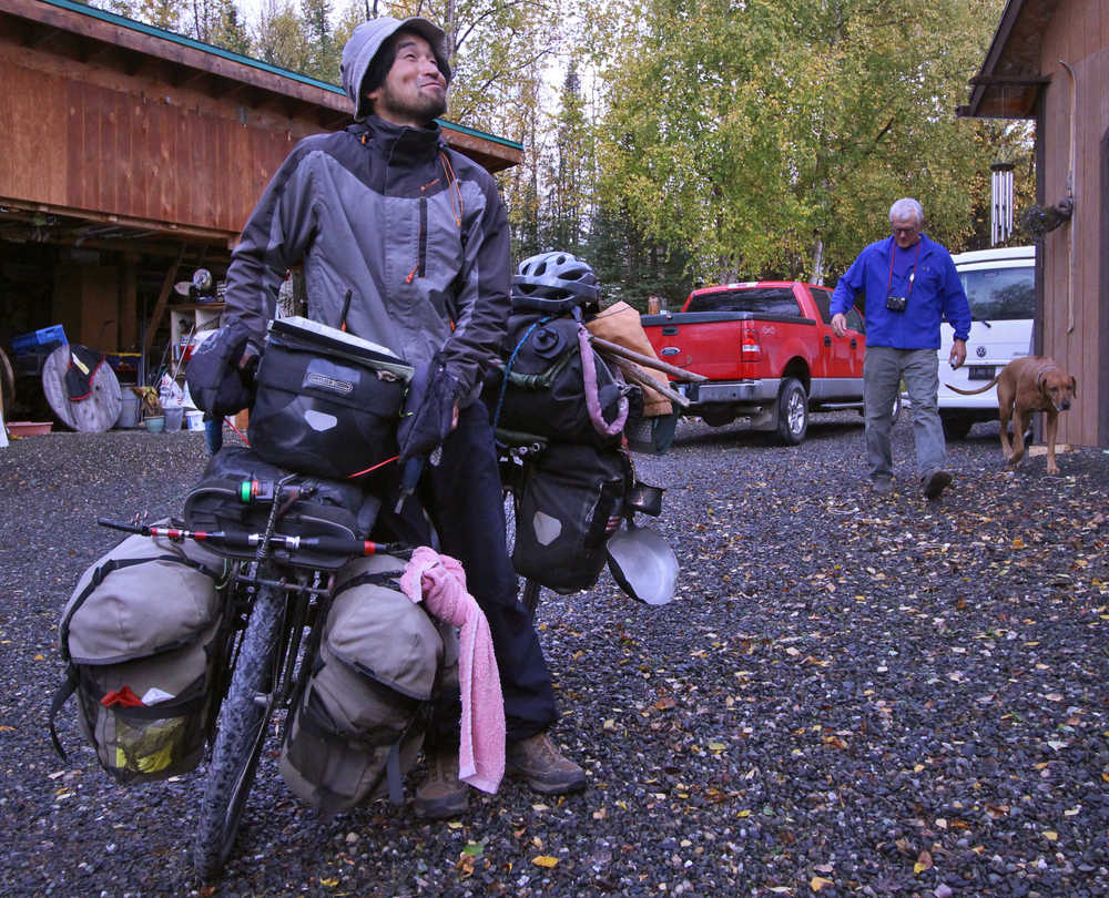 Ben Boettger/Peninsula Clarion Jimbo prepares to take off from the home of Robert (right) and Dawn Stiver on Wednesday, Sept. 21 near Soldotna.