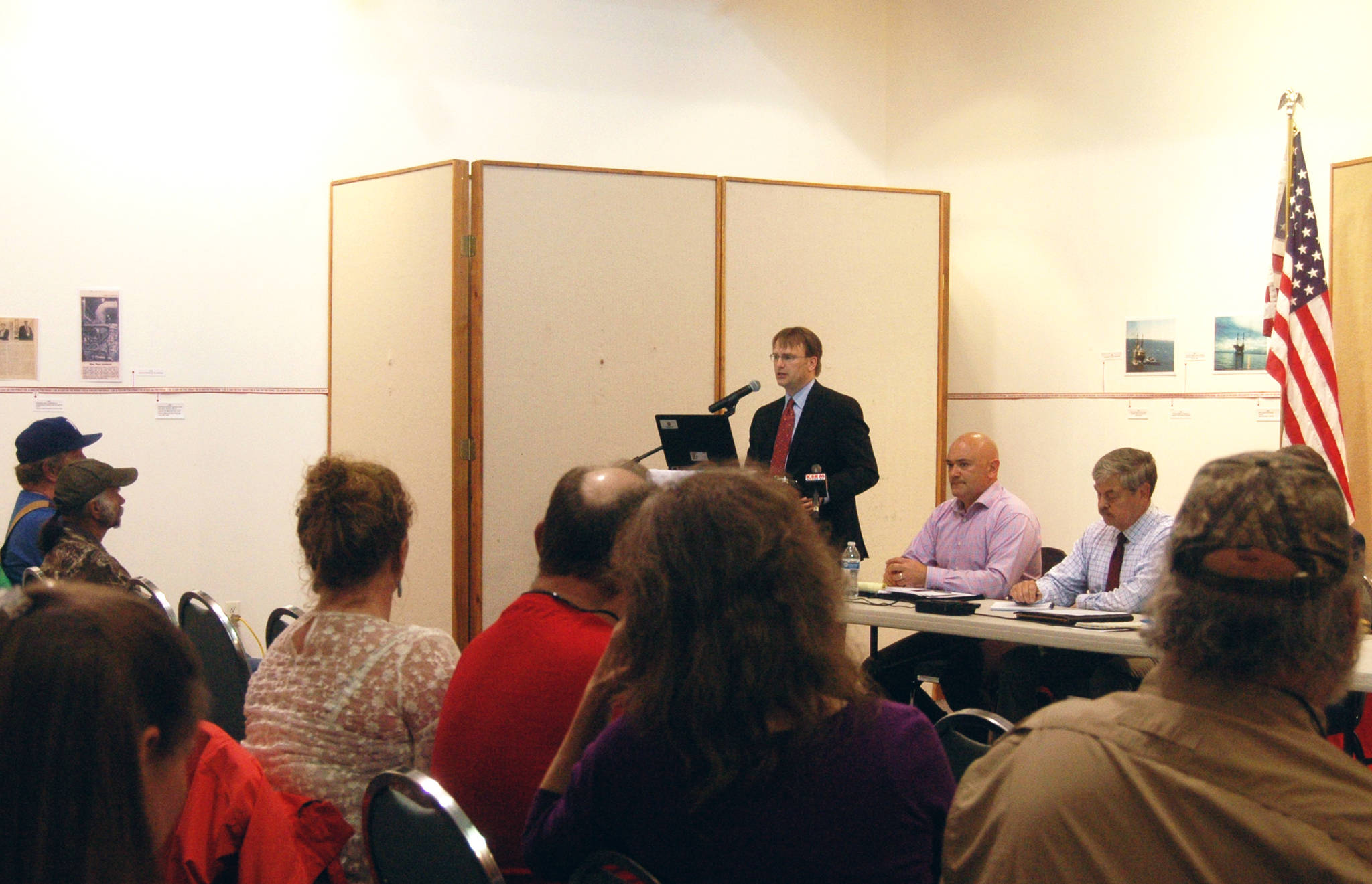 John Skidmore, the director of the Alaska Department of Law’s criminal division, addresses a crowd gathered for a town hall meeting on crime at the Kenai Visitors and Cultural Center on Monday, Aug. 6, 2018 in Kenai, Alaska. (Photo by Elizabeth Earl/Peninsula Clarion)