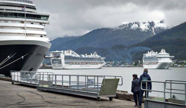Cruise ships dock in downtown Juneau in May 2015. (Juneau Empire file)