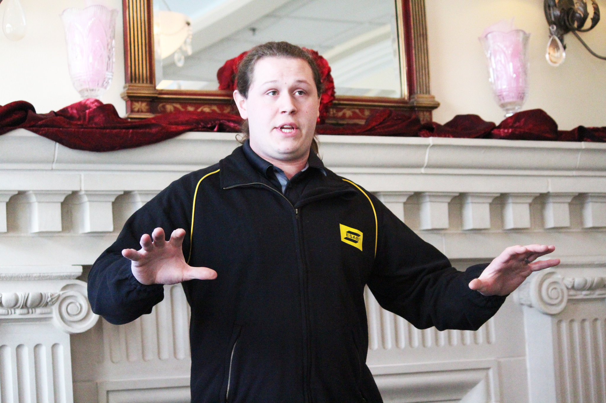 Vocational Instructor Tim Ward tells an audience about the work release programs at the Wildwood Correctional Facility during a Soldotna Chamber of Commerce luncheon Tuesday, Feb. 7, 2017 at Froso’s Family Dining in Soldotna, Alaska. The facility’s new vocational work release program kicked off in the fall of 2016 and has connected several offenders with employers on the central Kenai Peninsula. (Megan Pacer/Peninsula Clarion)