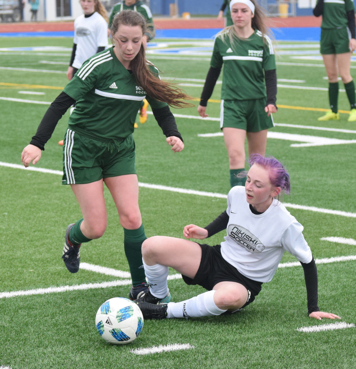 Nikiski girls, Seward boys win day 1 of region soccer Peninsula Clarion