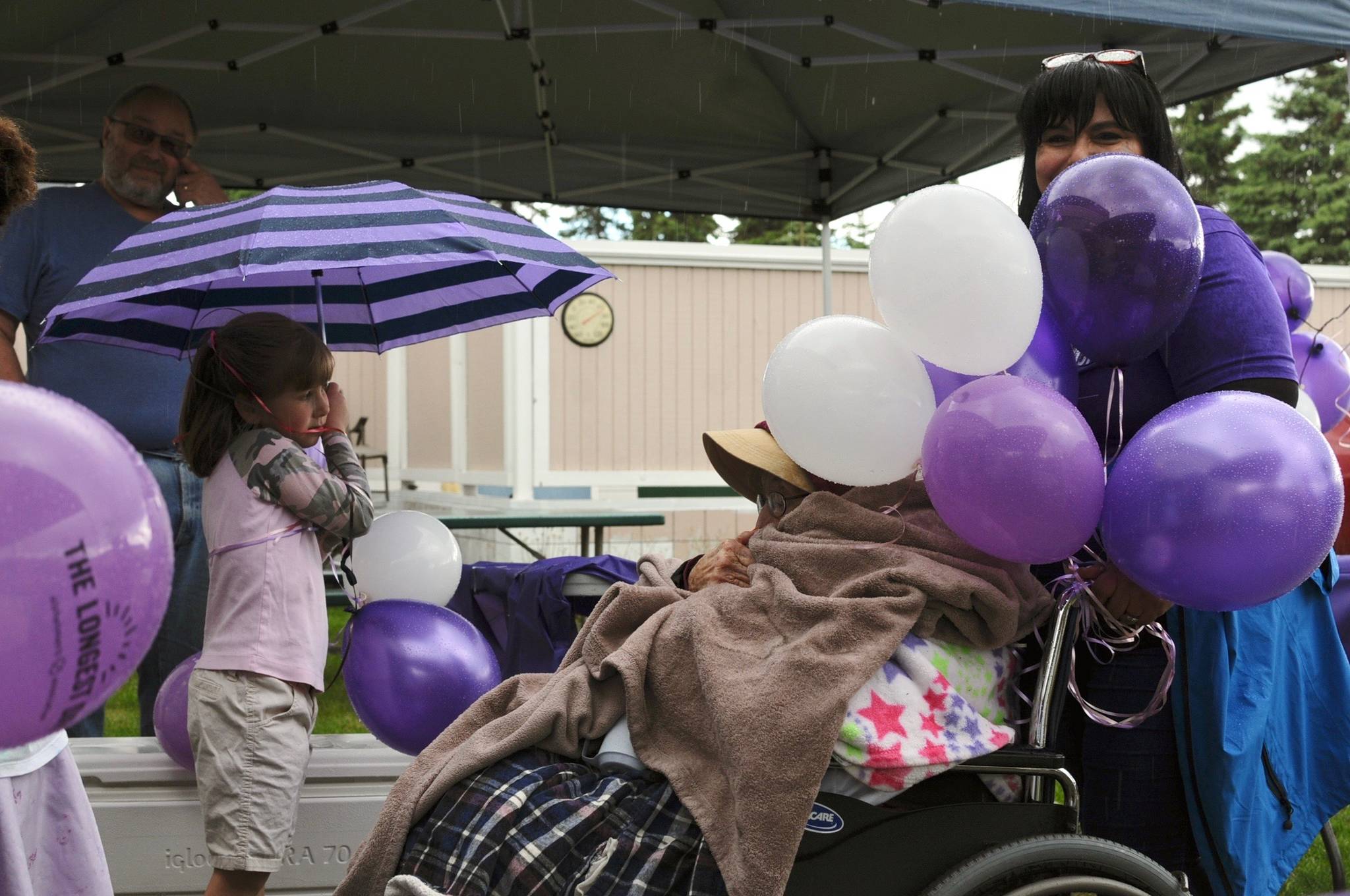 Walking to remember: Heritage Place residents raise awareness about Alzheimer’s