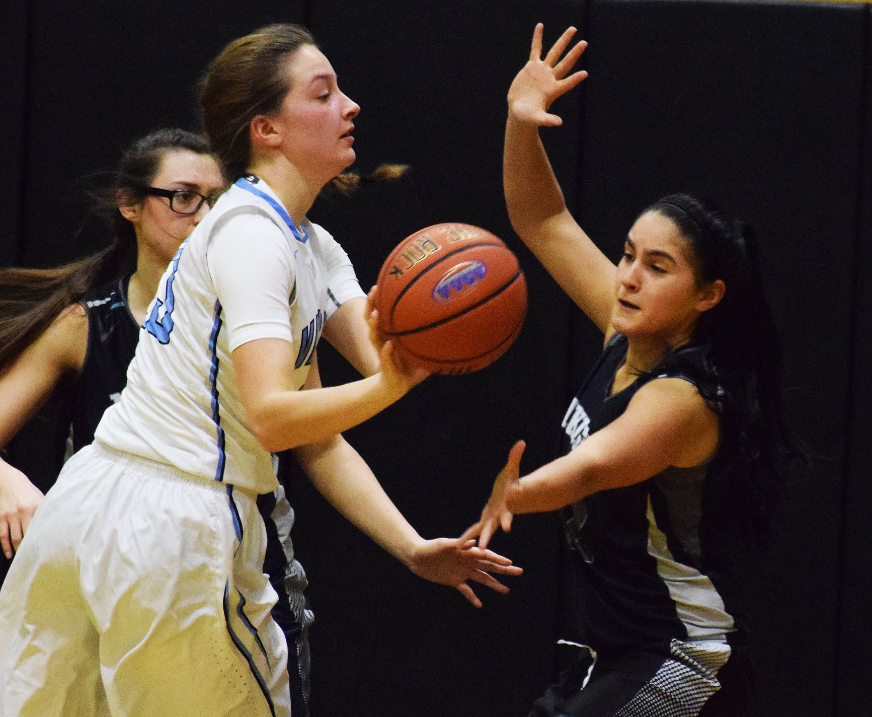 Nikiski girls keep on winning at home Tip Off tourney