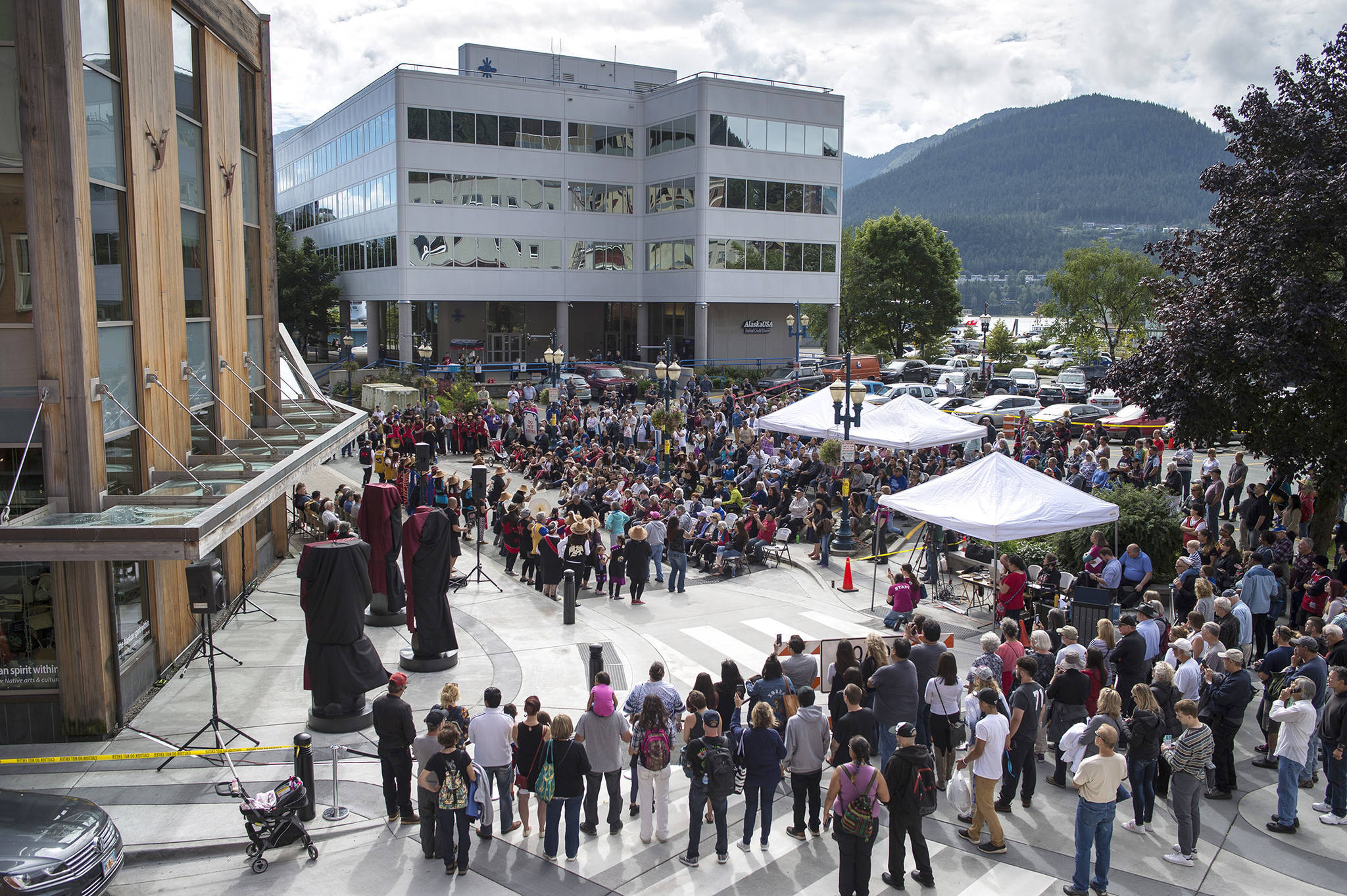 New bronze posts preserve Tlingit, Haida and Tsimshian art