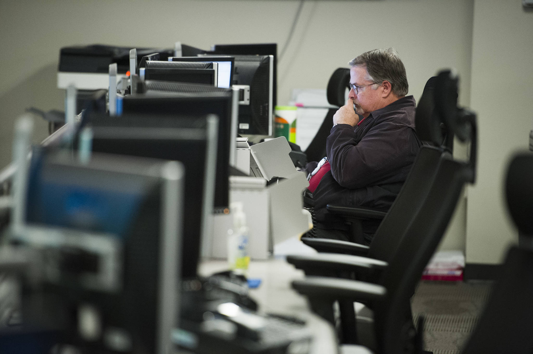 A workers sits a computer at the Department of Homeland Security’s National Cybersecurity and Communications Integration Center (NCCIC) in Arlington, Va., Wednesday, Aug. 22, 2018. The center serves as the hub for the federal government’s cyber situational awareness, incident response, and management center for any malicious cyber activity. (AP Photo/Cliff Owen)