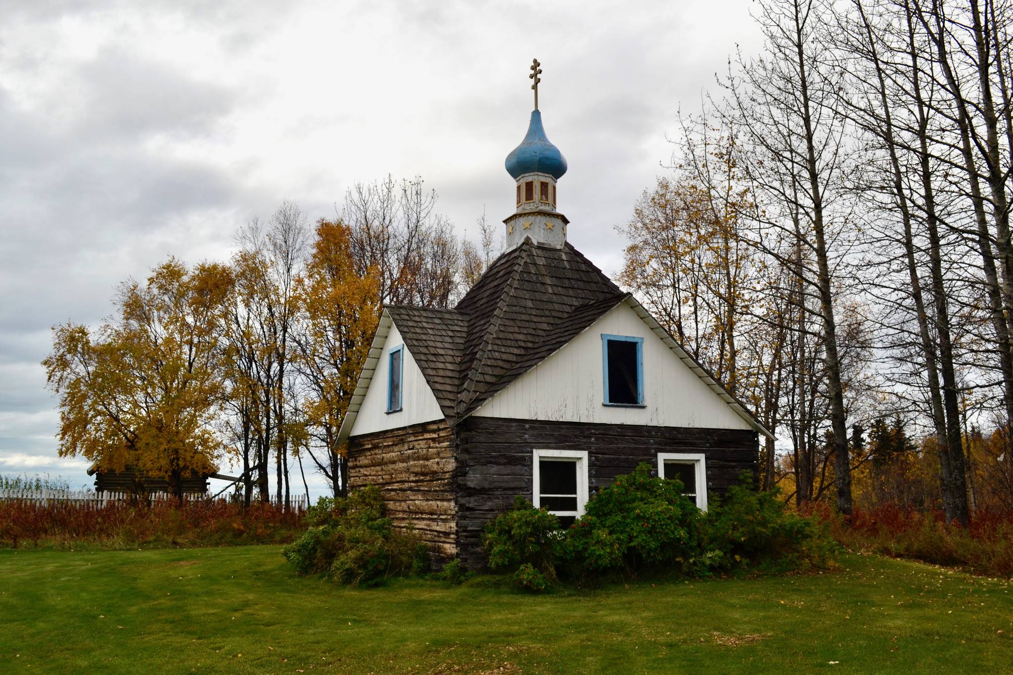 The St. Nicholas Memorial Chapel sits on the bluff in Old Town, Kenai overlooking Cook Inlet on Thursday, in Kenai. (Photo by Victoria Petersen/Peninsula Clarion)