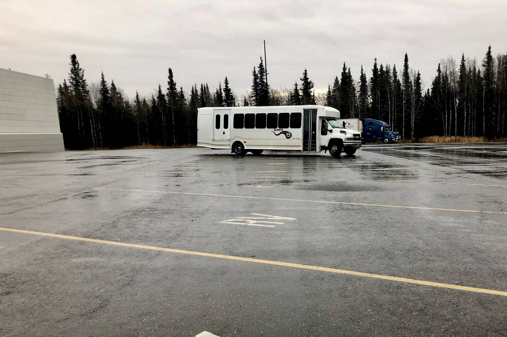 A BUMPS bus waits for passengers in the Walmart parking lot on Monday, Oct. 15, 2018, in Kenai, AK. (Photo by Victoria Petersen/Peninsula Clarion)