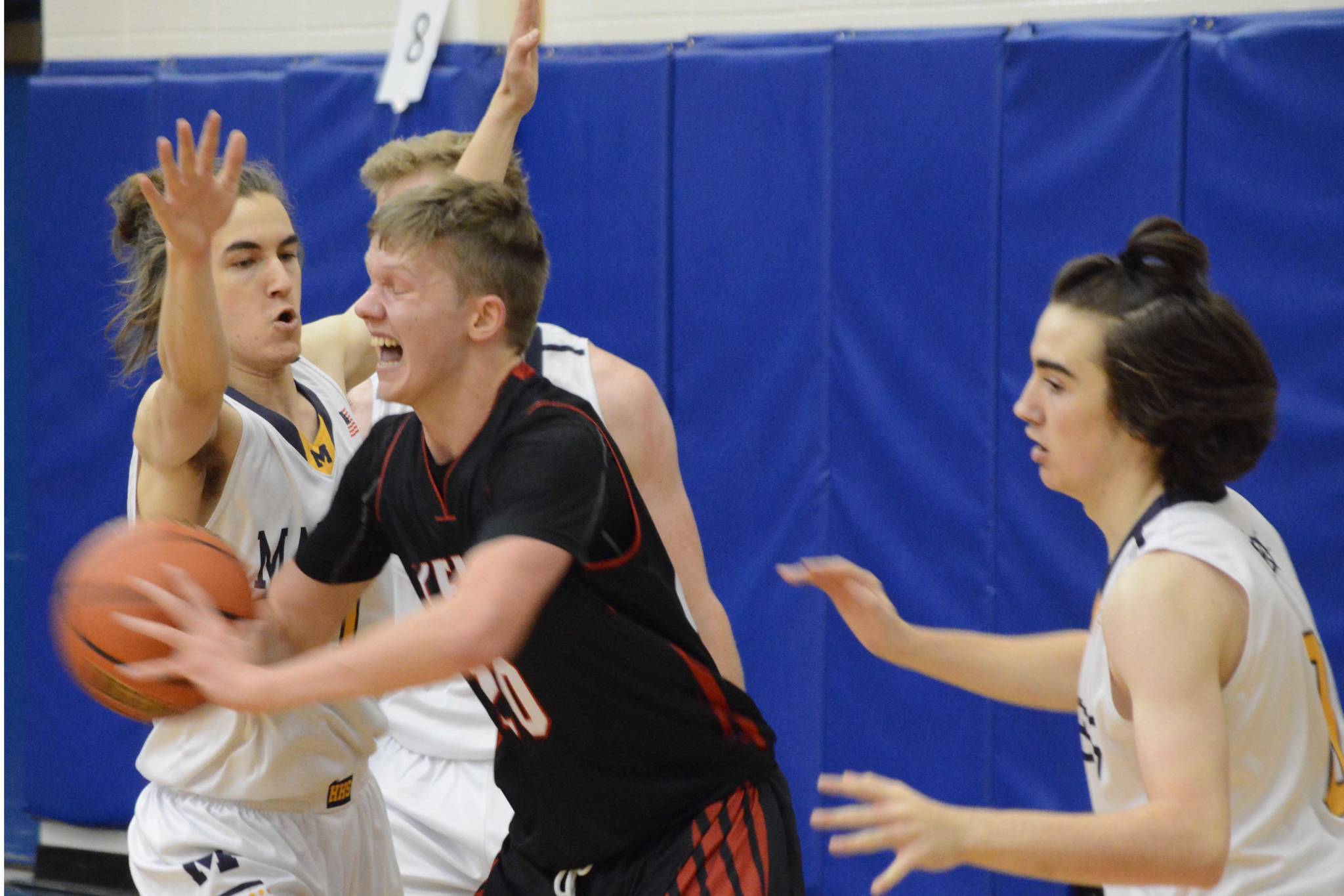 Friday hoops roundup: Kenai sweeps Homer; Seward, Nome split