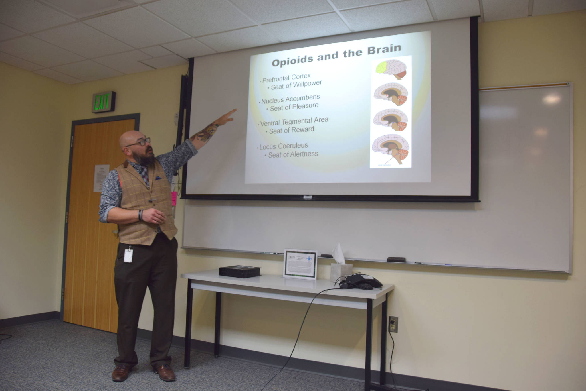 Fred Koski leads an informational session on opioid overdoses at PCHS in Soldotna on Thursday. (Photo by Brian Mazurek/Peninsula Clarion)