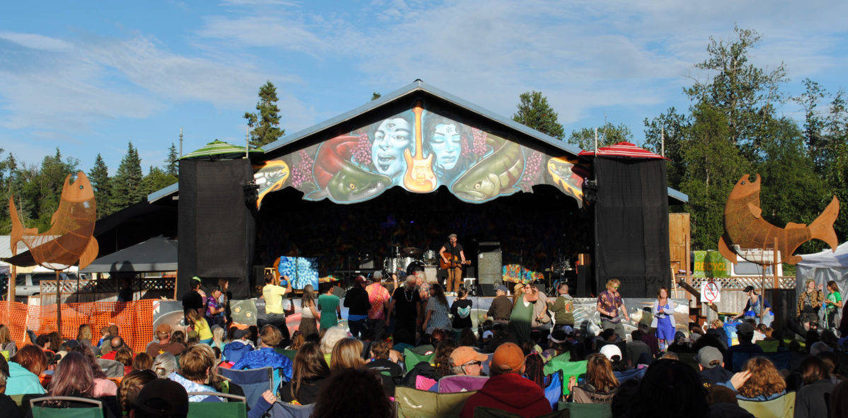 Foy Vance, of Northern Ireland, plays to the 2017 Salmonfest crowd Friday, August 4, 2017 on the Ocean Stage in Ninilchik, Alaska. (Photo by Kat Sorensen/Peninsula Clarion)