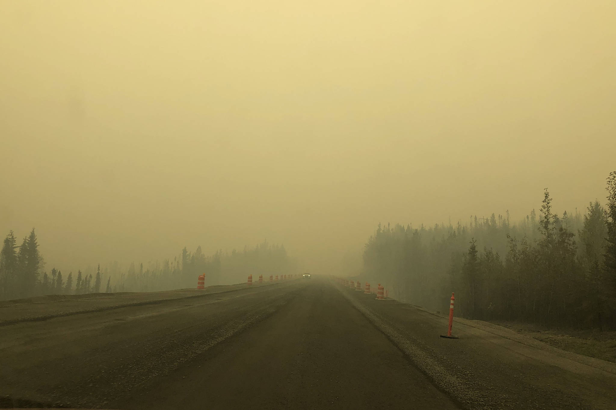Smoke from the Swan Lake Fire impairs visibility on the Sterling Highway, Alaska, on Aug. 20, 2019. (Photo by Victoria Petersen/Peninsula Clarion)