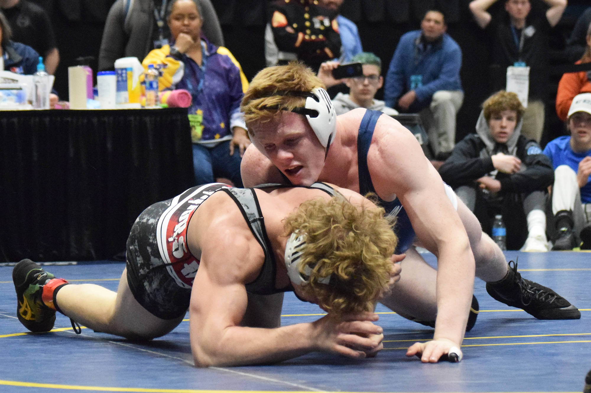 Soldotna’s Sean Babbitt competes against Wasilla’s Colton Lindquist in the Division I boys 171-pound final Saturday, Dec. 21, 2019, at the ASAA State Wrestling Championships at the Alaska Airlines Center in Anchorage, Alaska. (Photo by Joey Klecka/Peninsula Clarion)