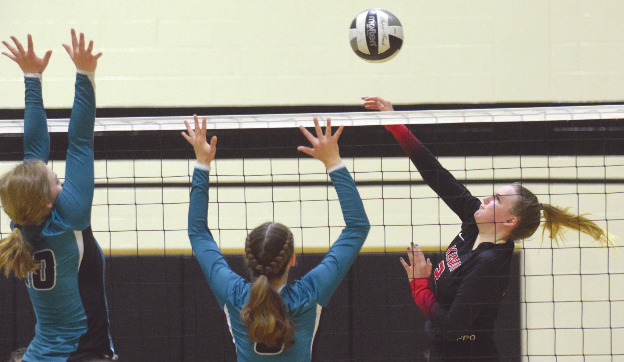 Kenai Central’s Bethany Morris attacks Nikiski on Thursday, Sept. 3, 2020, at Nikiski High School in Nikiski, Alaska. (Photo by Jeff Helminiak/Peninsula Clarion)