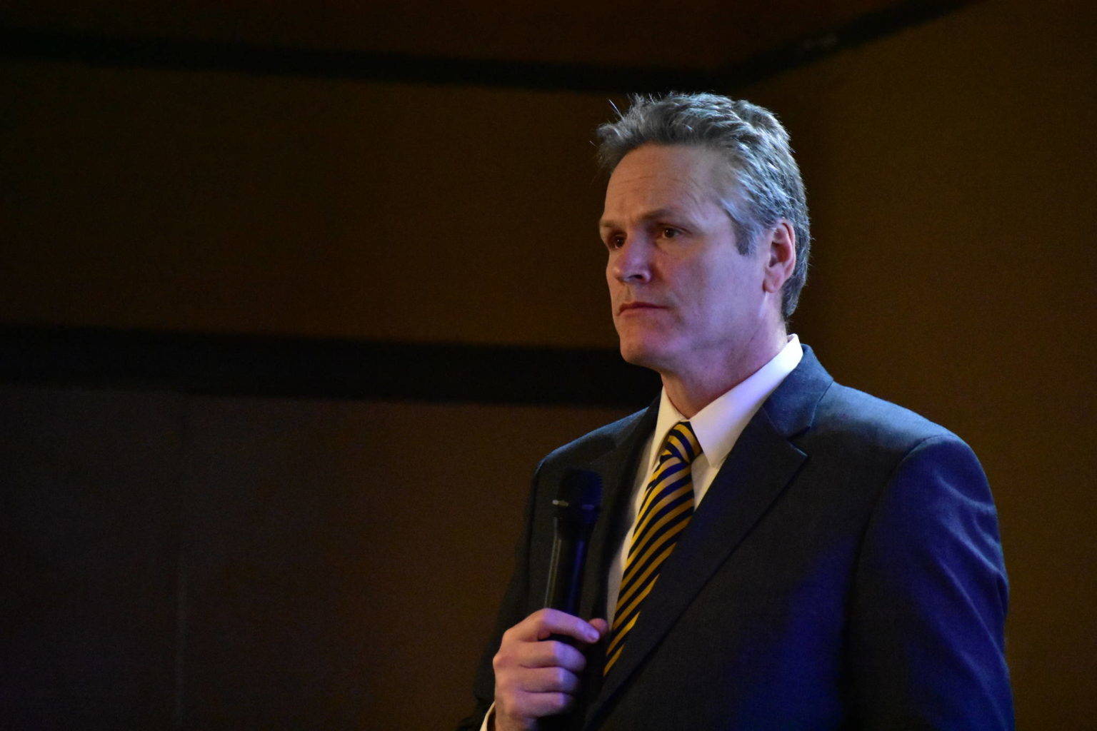 Gov. Mike Dunleavy speaks to local leaders at the Alaska Municipal League’s legislative conference in this February 2020 photo. Dunleavy issued a statement regarding a lawsuit out of Texas seeking to overturn the results of the presidential election. (Peter Segall/ Juneau Empire File)