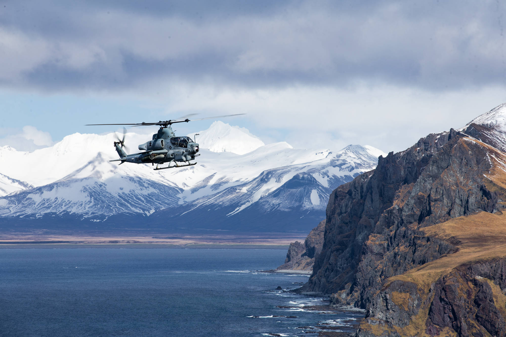 A U.S. Marine Corps AH-1Z Viper assigned to Marine Medium Tiltrotor Squadron 164 (Reinforced), 15th Marine Expeditionary Unit flies over the Gulf of Alaska in support of Northern Edge 2021. (U.S. Marine Corps / Lance Cpl. Brendan Mullin)