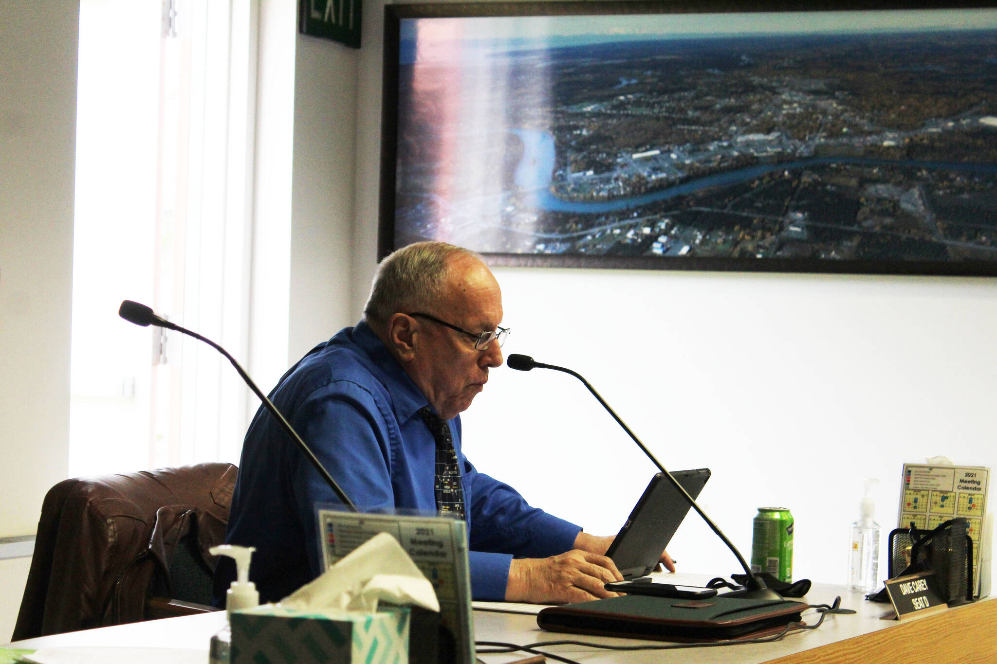 Council Member Dave Carey attends a meeting of the Soldotna City Council on Wednesday, Aug. 11, 2021 in Soldotna, Alaska. (Ashlyn O’Hara/Peninsula Clarion)