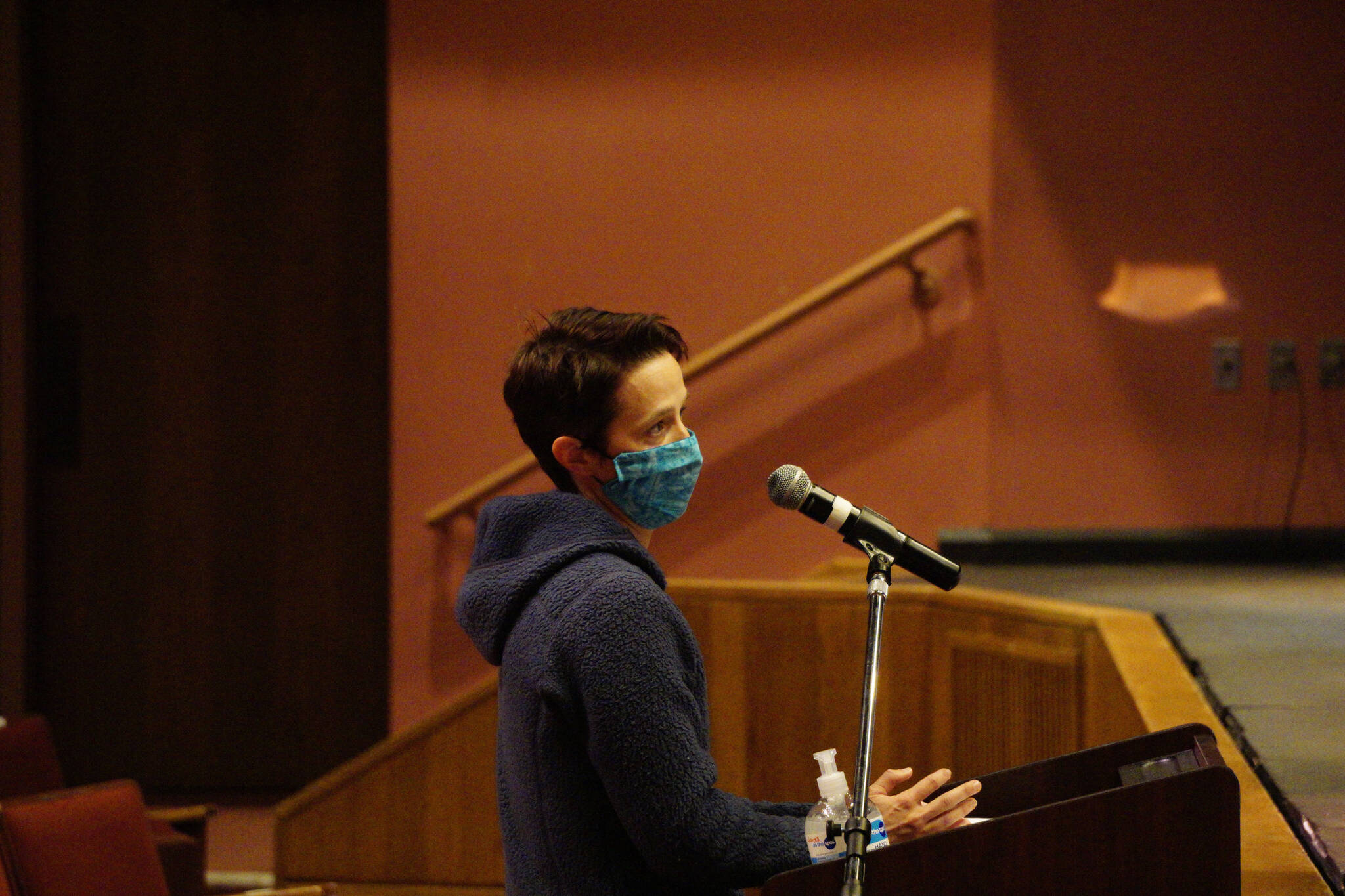 Brie Drummond speaks in support of mask mandates on Monday, Sept. 13, for the Kenai Peninsula School Board meeting at Homer High School in Homer, Alaska. During a work session before the meeting, the district presented revisions to its COVID-19 mitigation protocols. (Photo by Michael Armstrong/Homer News)