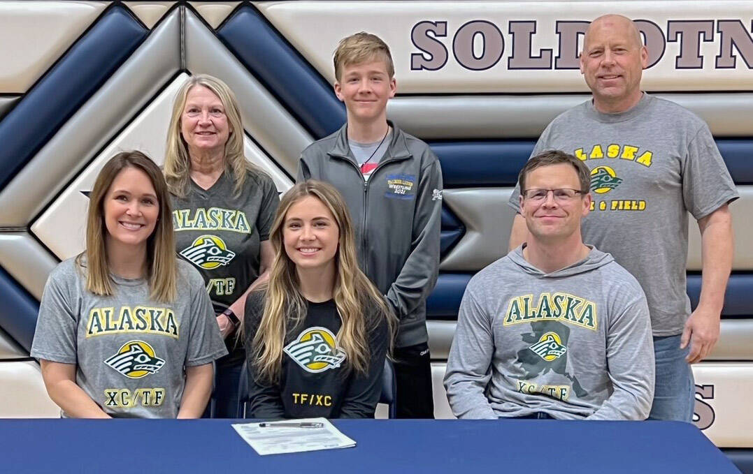SoHi senior Jordan Strausbaugh signed a National Letter of Intent on Thursday, April 21, 2022, to run long distance at the University of Alaska Anchorage. In front are Jordans mother, Susie; Jordan; and Jordans father, Heath. In back are Jordans grandmother, Tammy; Jordans brother, Jacob; and Jordans grandfather, Kurt. (Photo provided)