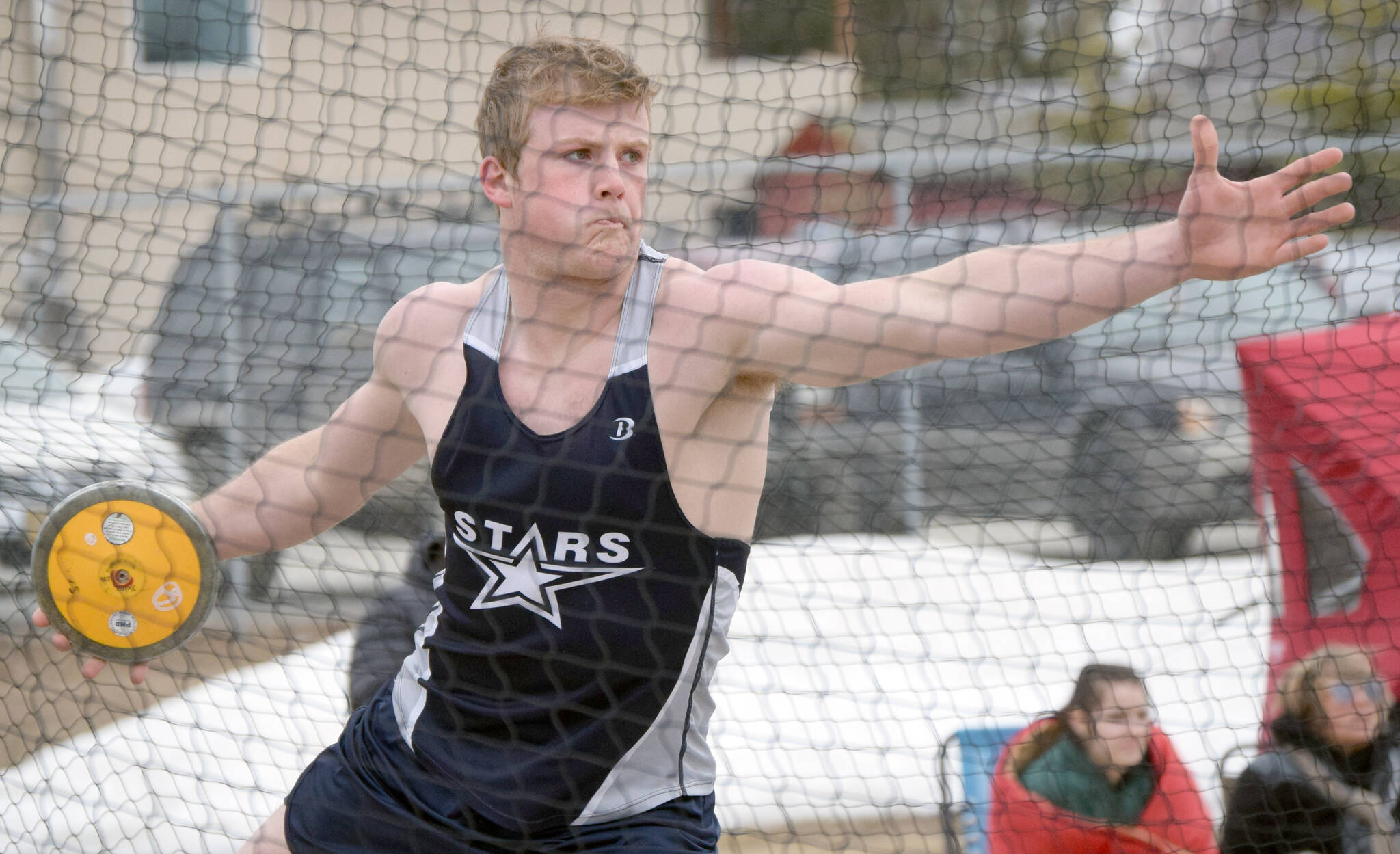Soldotnas Dylan Dahlgren wins the discus at the SoHi Invitational on Saturday, April 30, 2022, at Soldotna High School in Soldotna, Alaska. (Photo by Jeff Helminiak/Peninsula Clarion)