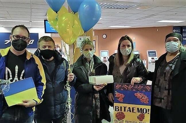 Courtesy photo / Dasha Pearson
Dasha Pearson, second from right, with her sister Natalia Dontsova, center, and father Alexander Dontsov, second from right, in Seattle on March 8, 2022. Pearson’s family fled Ukraine when the war started, and now they and other displaced Ukrainians are trying to find a home in Alaska.