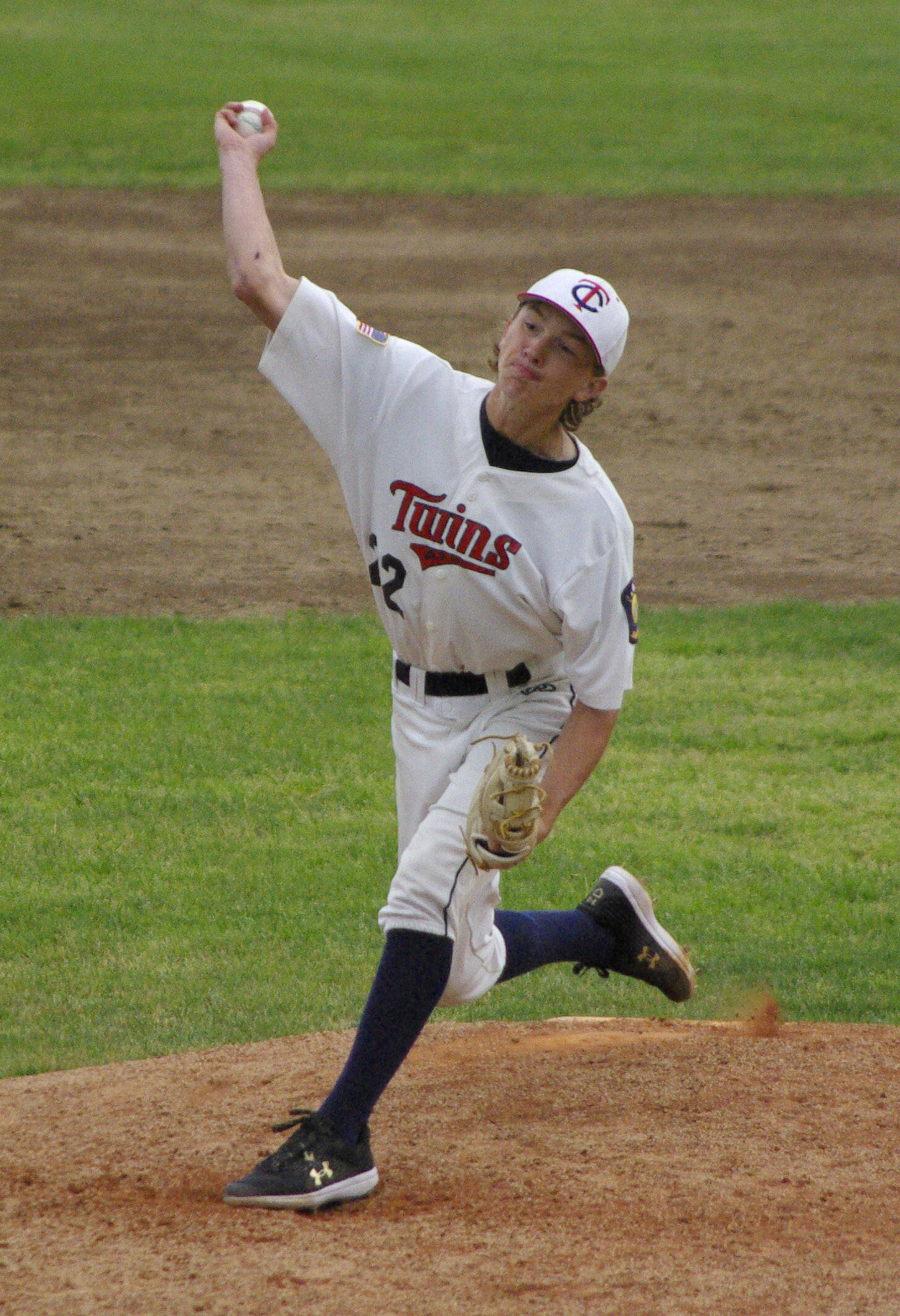 Post 20 Twins reliever Johnny Brinner delivers to East on Wednesday, July 13, 2022, at Coral Seymour Memorial Park in Kenai, Alaska. (Photo by Jeff Helminiak/Peninsula Clarion)