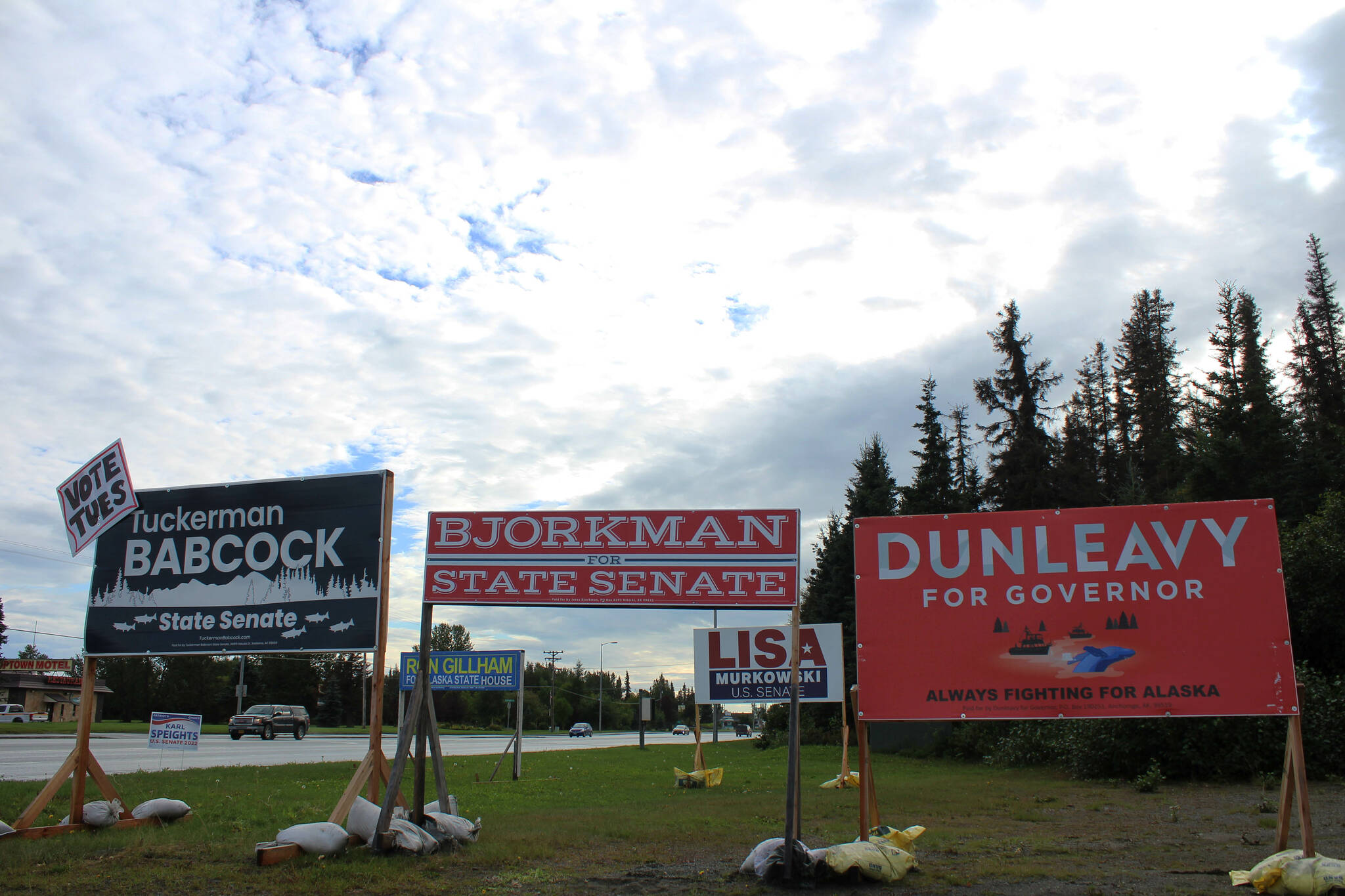 Campaign signs stand outside of Main Street Tap &Grill on Monday, Aug. 15, 2022, in Kenai, Alaska. (Ashlyn O’Hara/Peninsula Clarion)