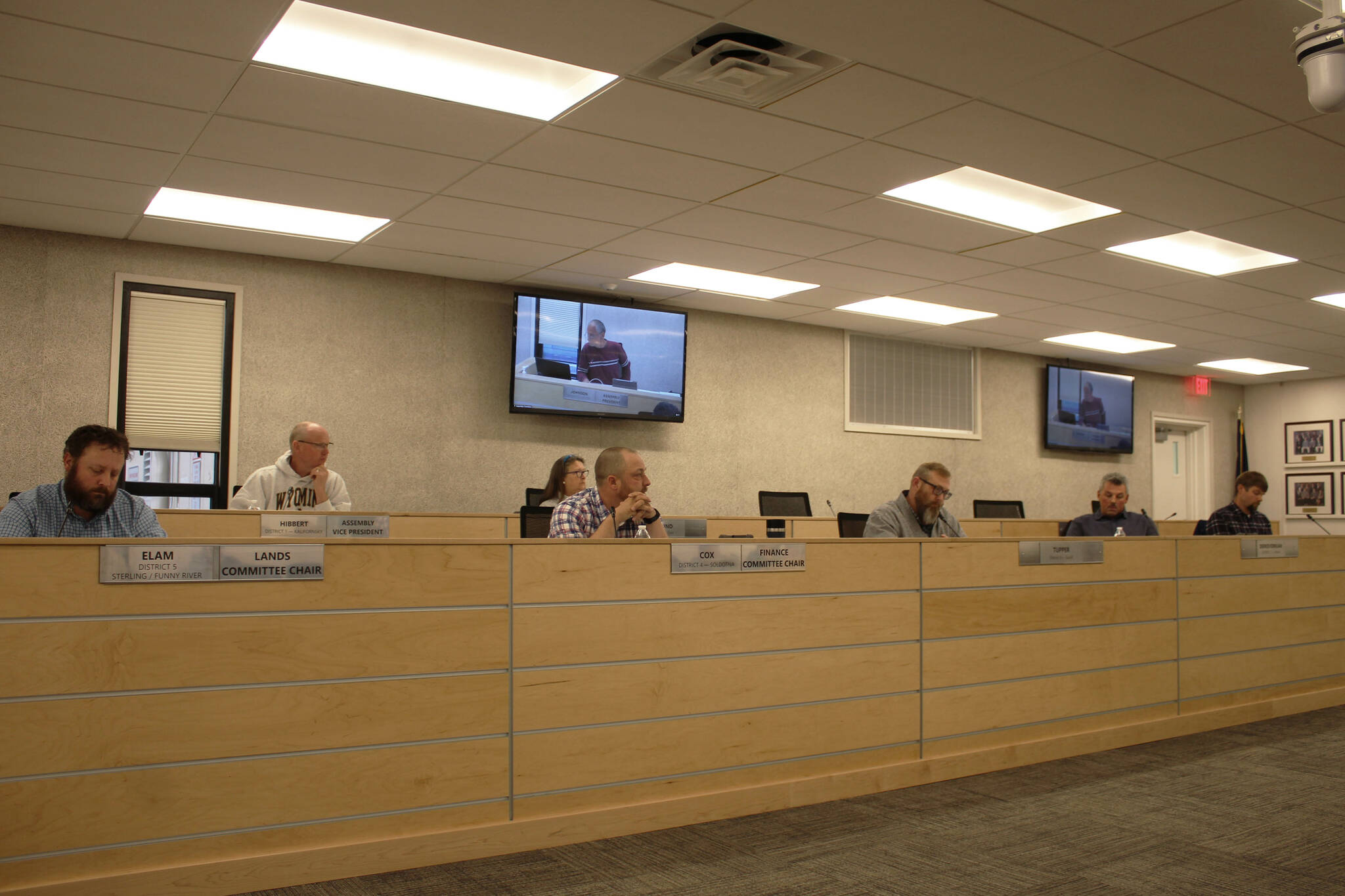 Kenai Peninsula Borough assembly members convene for a special meeting on Sunday, Sept. 11, 2022, in Soldotna, Alaska. (Ashlyn O’Hara/Peninsula Clarion)