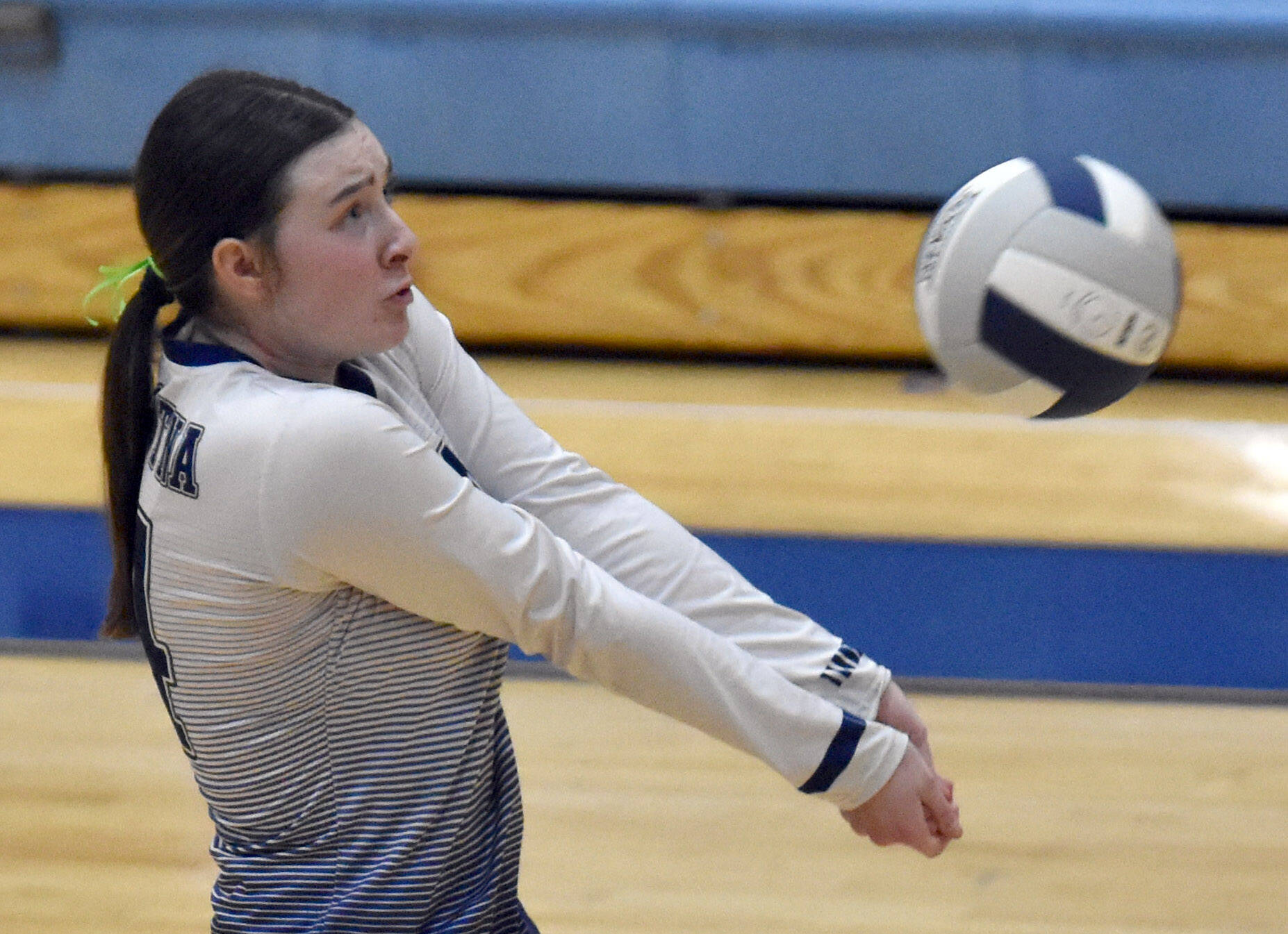 Soldotna’s Clare Henry digs up a ball against Kenai Central on Tuesday, Oct. 25, 2022, at Soldotna High School in Soldotna, Alaska. (Photo by Jeff Helminiak/Peninsula Clarion)