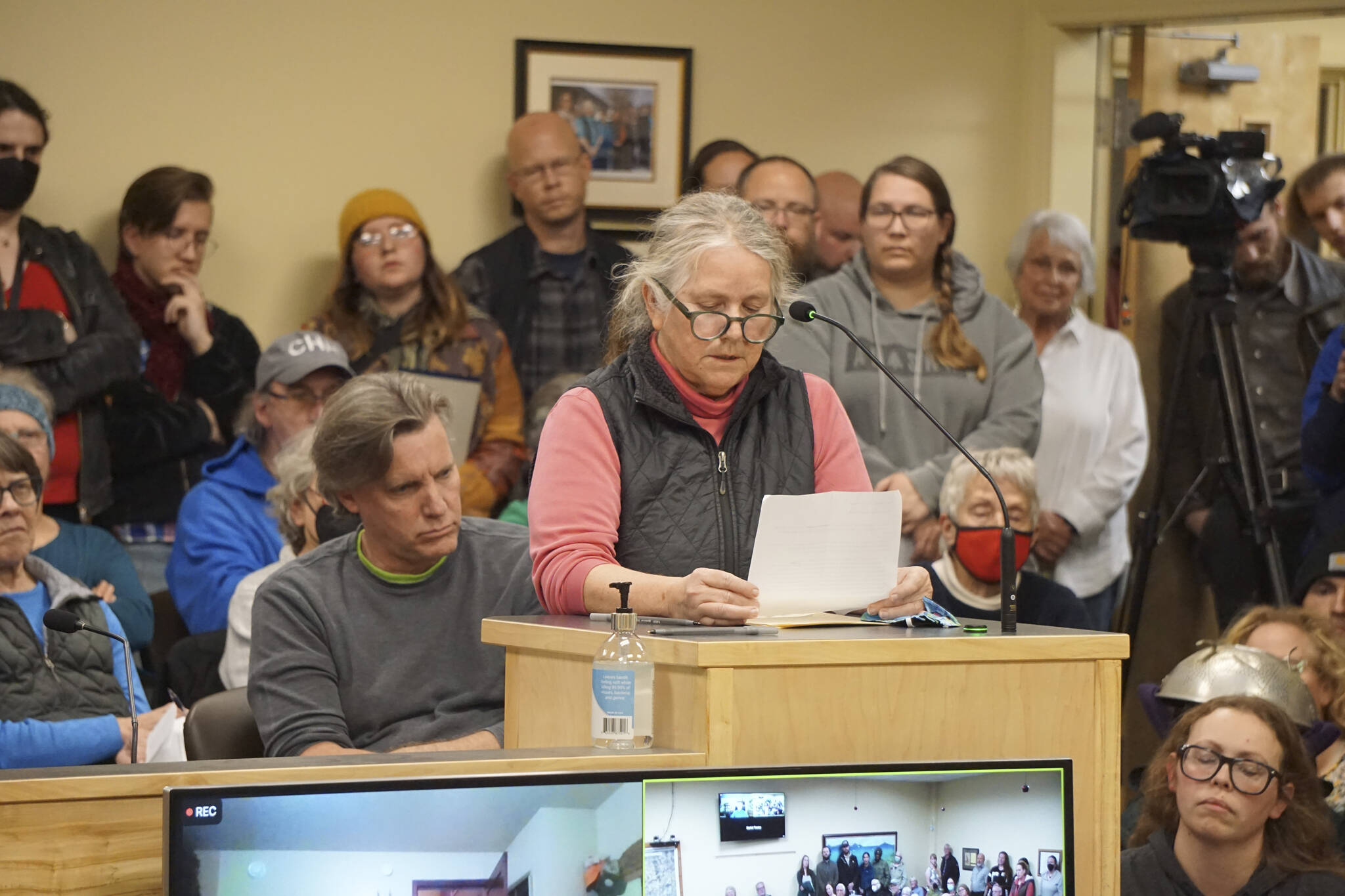 Ginny Espenshade speaks at the meeting of the Library Advisory Board on Nov. 15, 2022, in the Cowles Council Chambers at Homer City Hall in Homer, Alaska. (Photo by Michael Armstrong/Homer News)