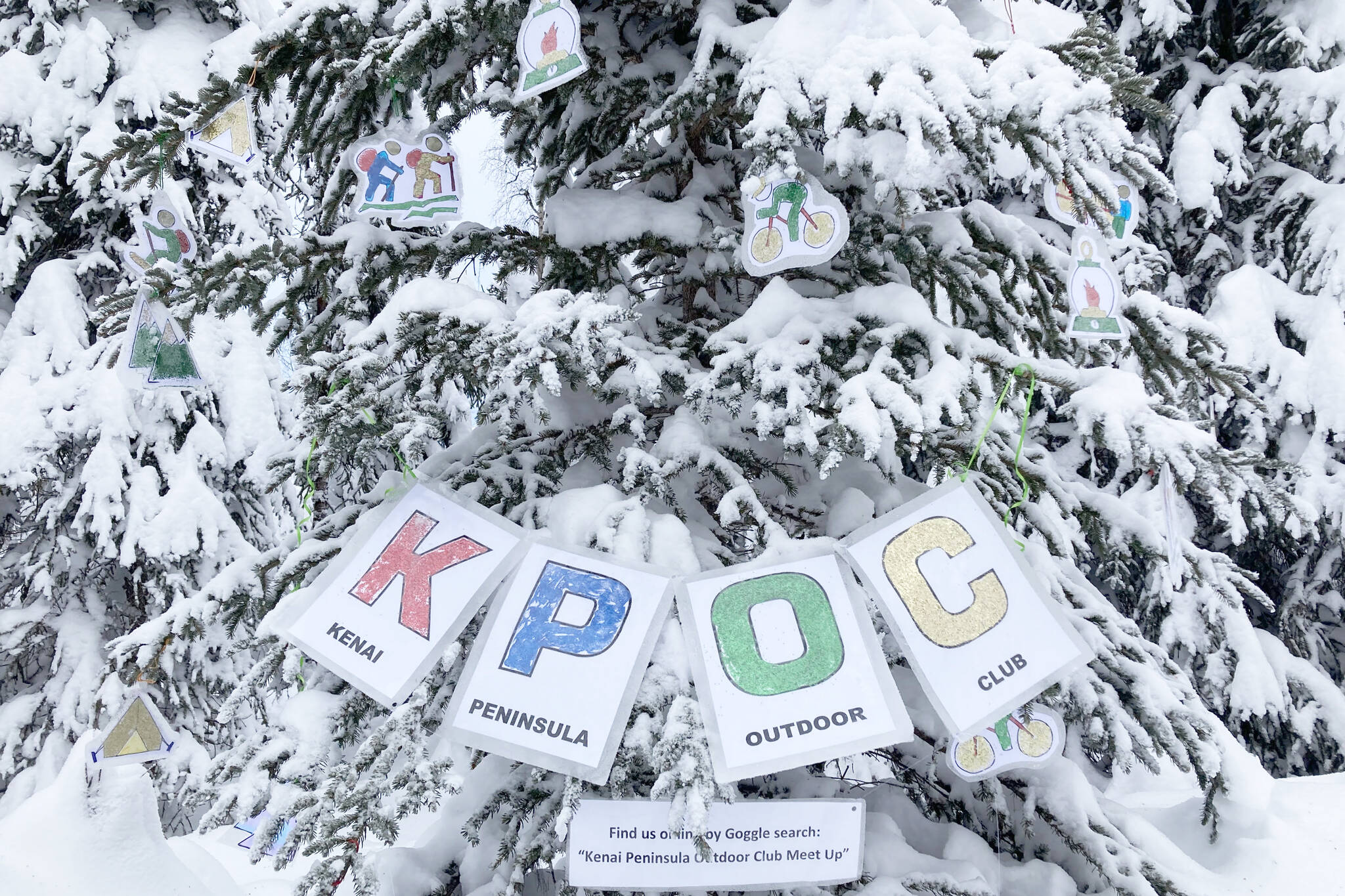 A tree decorated by the Kenai Peninsula Outdoor Club is seen on the Moose Loop at Tsalteshi Trails on Thursday, Dec. 22, 2022, near Soldotna, Alaska. (Photo by Jeff Helminiak/Peninsula Clarion)