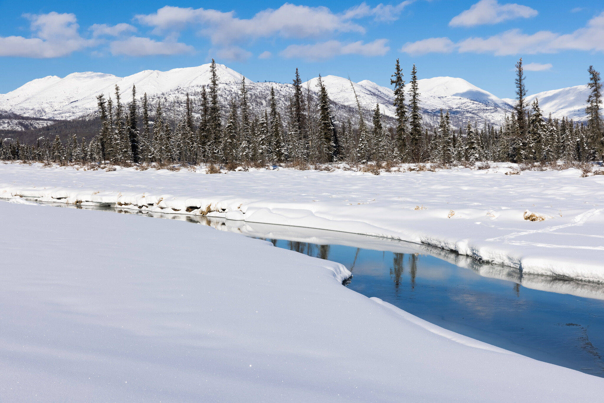 Winter moves into Hidden Creek in the Kenai National Wildlife Refuge. (Photo by Lisa Hupp/USFWS)