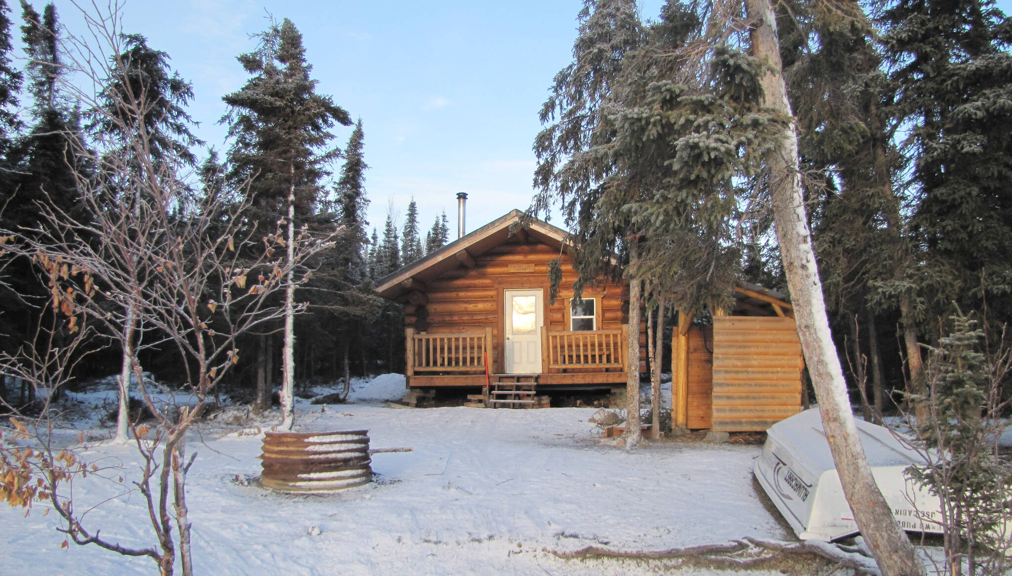 The Engineer Lake Public Use Cabin, a favorite cabin to enjoy on the Kenai National Wildlife Refuge. (Photo by USFWS/Dan Saxton)