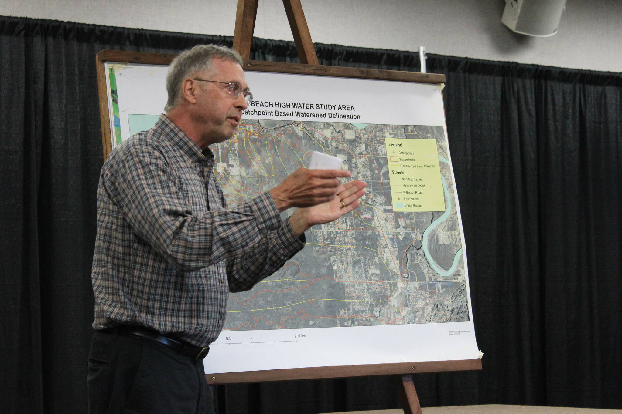 Hydrologist Jim Munter talks about flood problems along Kalifornsky Beach Road during a public meeting on Thursday, Aug. 17, 2023, in Soldotna, Alaska. (Ashlyn O’Hara/Peninsula Clarion)