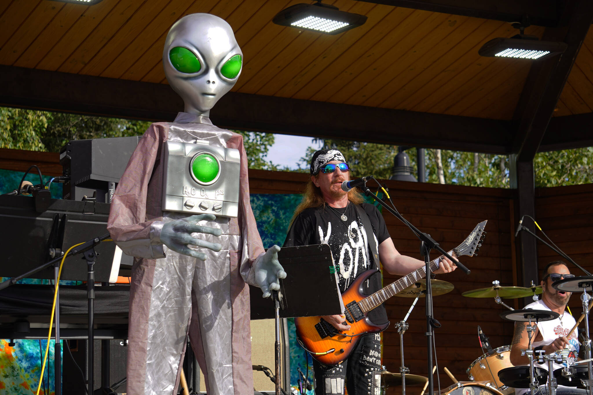 Scott Warner performs as part of Hot Mess at Soldotna Creek Park in Soldotna, Alaska, on Wednesday, Aug. 23, 2023. (Jake Dye/Peninsula Clarion)