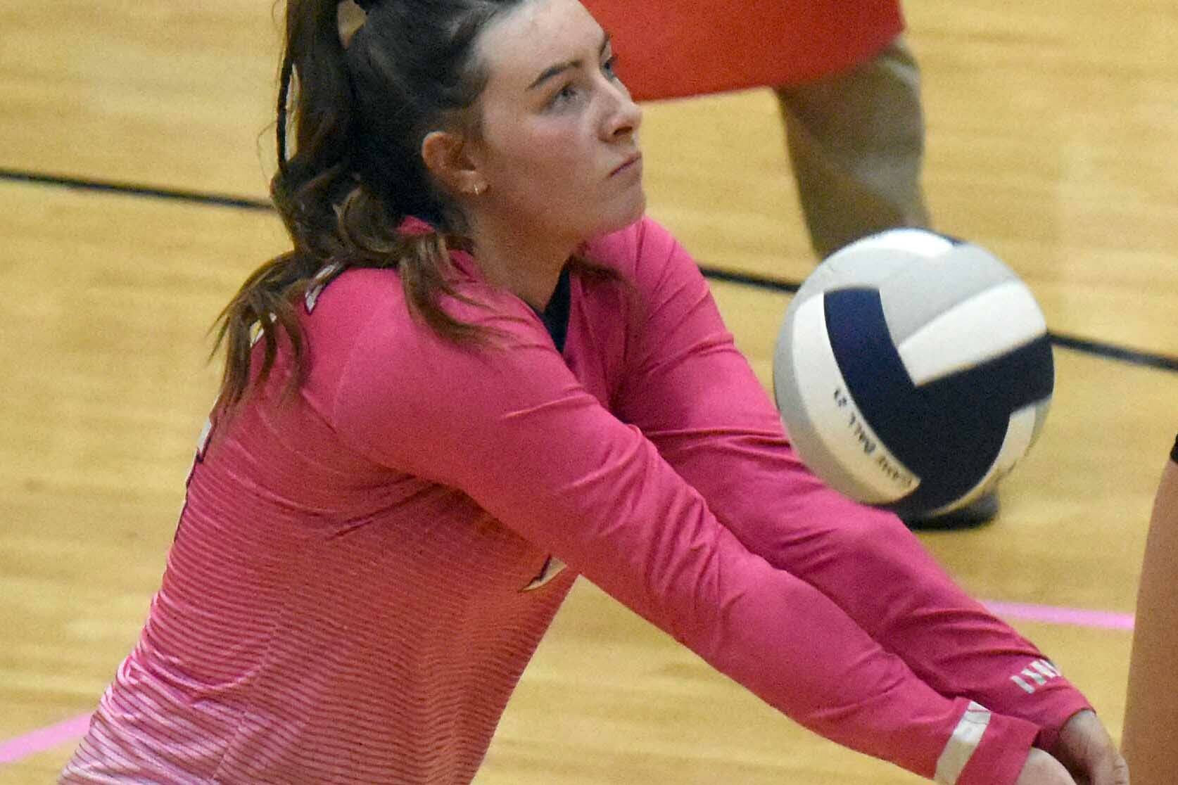 Soldotna libero Kiara Forkner digs up a ball against Nikiski on Thursday, Sept. 28, 2023, at Soldotna High School in Soldotna, Alaska. (Photo by Jeff Helminiak/Peninsula Clarion)