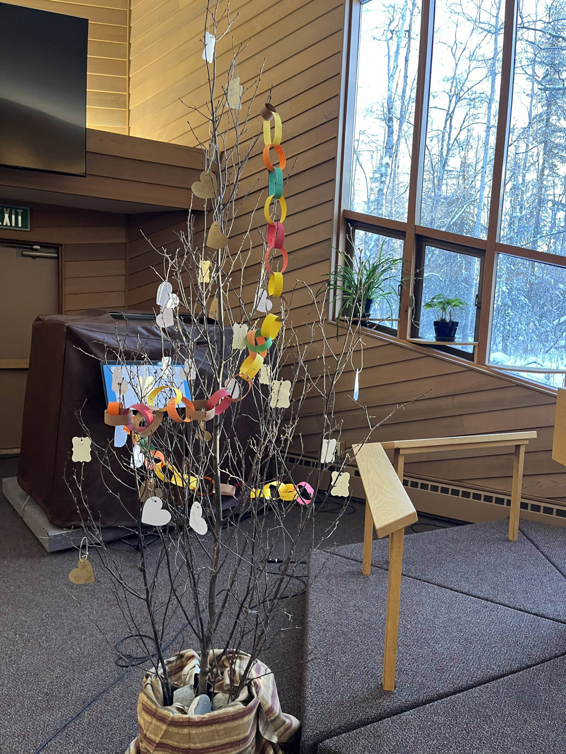 Paper chains made of gratitude strips adorn a Christmas tree at Christ Lutheran Church in Soldotna. (Photo courtesy Meredith Harber)