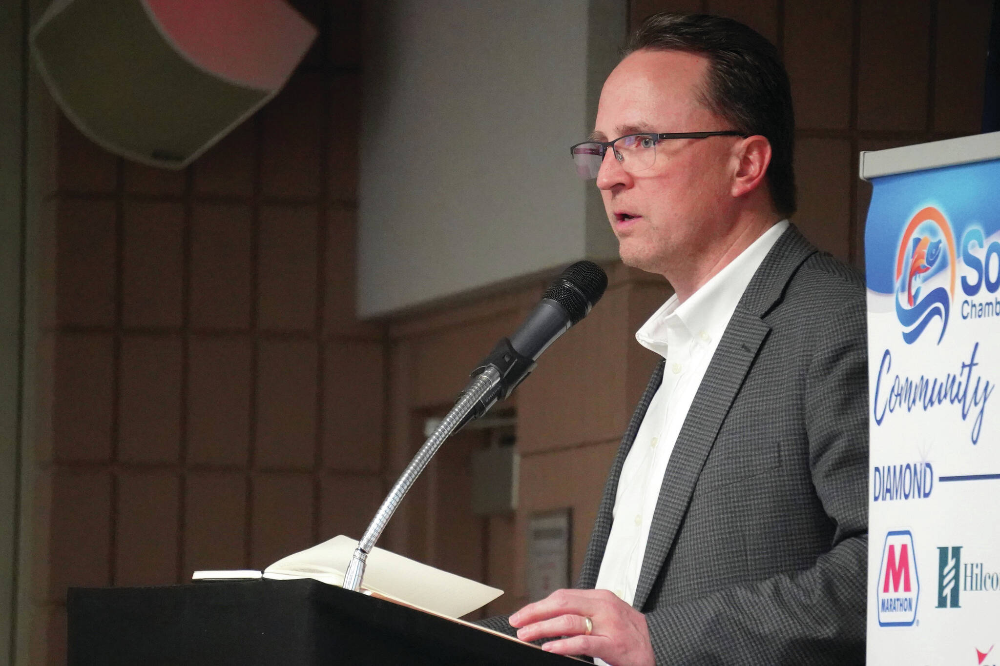 Jake Dye/Peninsula Clarion
Rep. Ben Carpenter, R-Nikiski, speaks to the joint Soldotna and Kenai chambers of commerce at the Soldotna Regional Sports Complex on Wednesday.