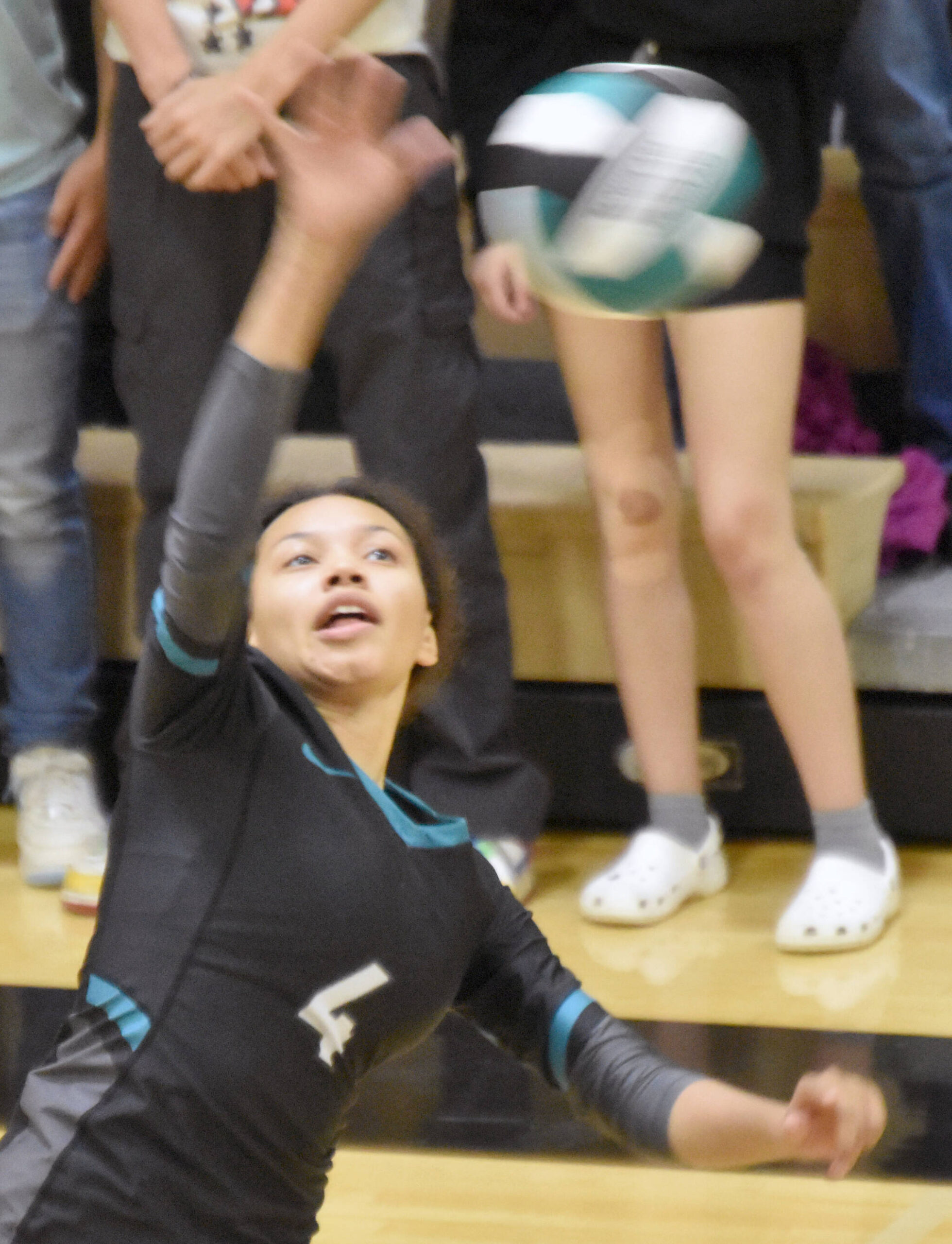 Kenai volleyball tops Nikiski for 5th straight Pritchard crown