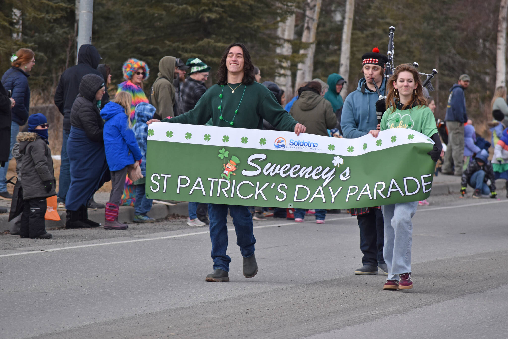 A bagpiper helps kick off the Sweeney’s St. Patrick’s Day Parade on Monday, March 17, 2025, in Soldotna, Alaska. (Photo by Erin Thompson/Peninsula Clarion)