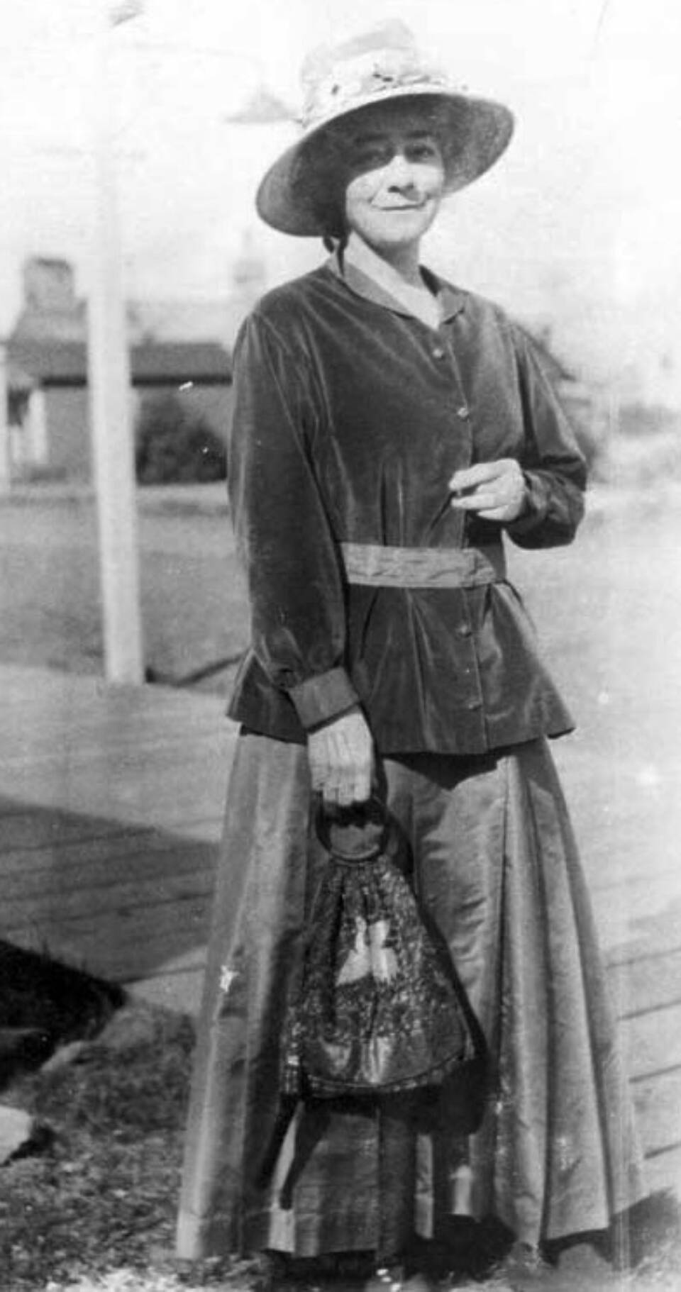 The adventurous writer/photographer Helen van Campen hired Ben Swesey as a guide in the Kenai Mountains in 1915. (Photo from Alaska and Polar Regions Collections and Archives #74-27-89, via the Alaska Mining Hall of Fame website)