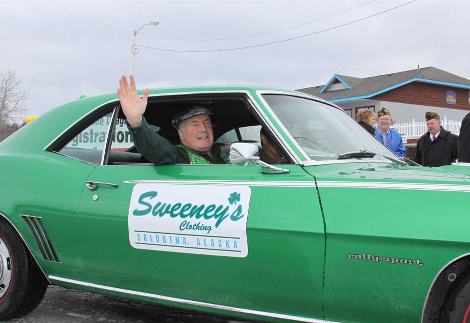 Snow Squall holds as 23rd St. Patrick's Day parade passes by