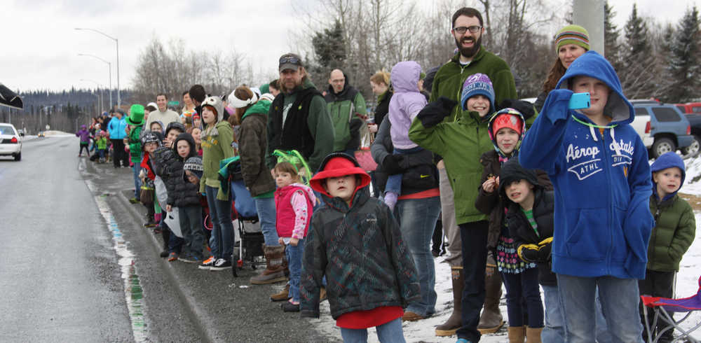 Snow Squall holds as 23rd St. Patrick's Day parade passes by