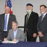 Governor Parnell says recent wildfire has made the Peninsula a national model for cooperation