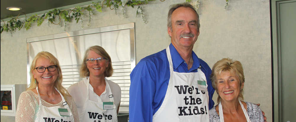 Old timers enjoy turkey dinner