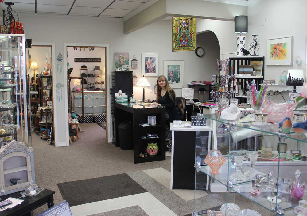 Donna's Country Victorian Gifts has a new location