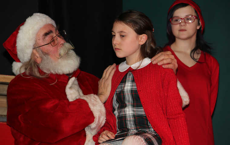 St. Nick himself stars in Miracle on 34th Street at Triumvirate